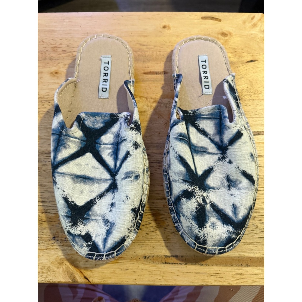 Torrid Womens 9.5W Blue White Tie Dye Espadrille Mule Slides Flats 12855519
